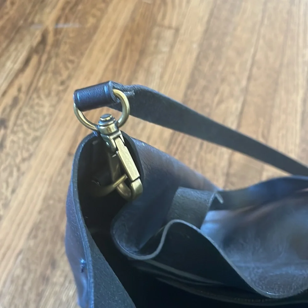 Medium Transport Crossbody Tote - Picture 6 of 7